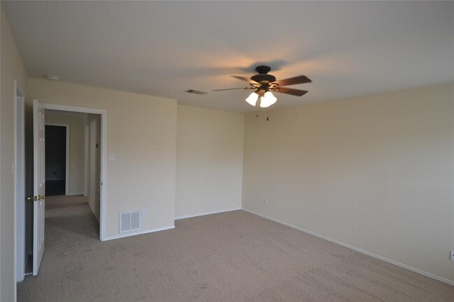 Building Photo - 411 Golden Gate Dr