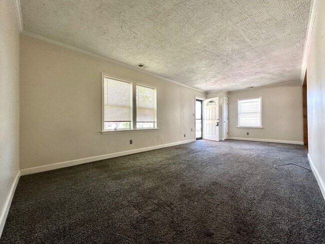 Building Photo - 4219 E 68th Terrace