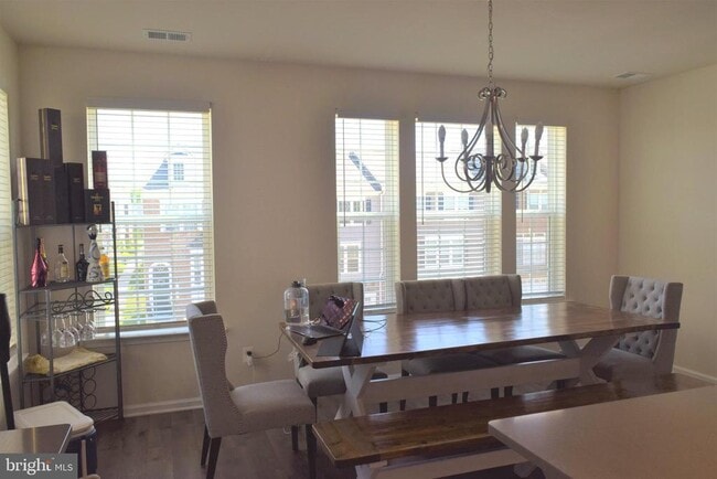 Building Photo - 6947 Stoddert Ln