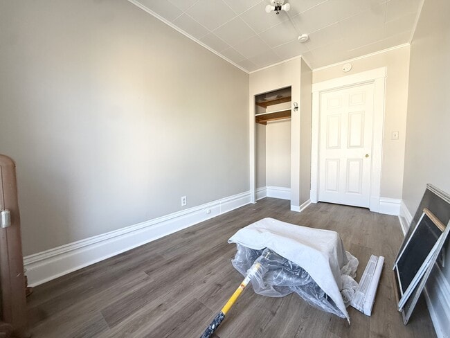 Building Photo - 207 N Pinckney St
