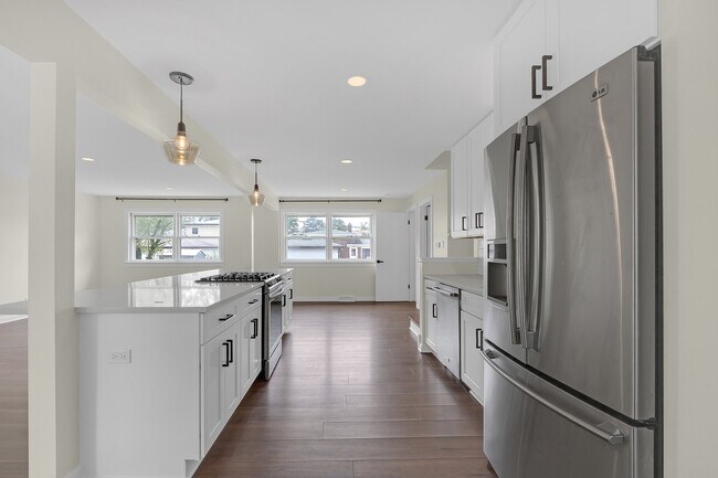 Building Photo - 17700 71st Ave