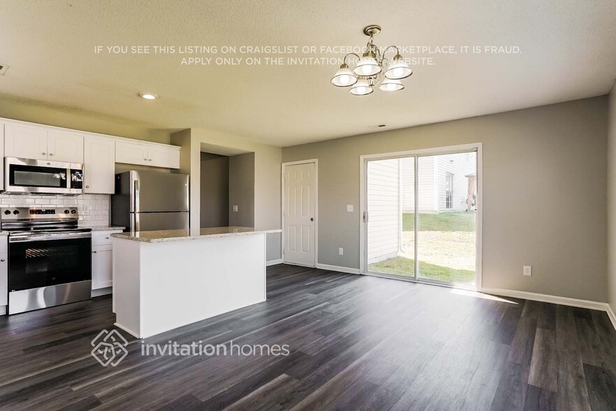 Building Photo - 1136 Tellis Dr