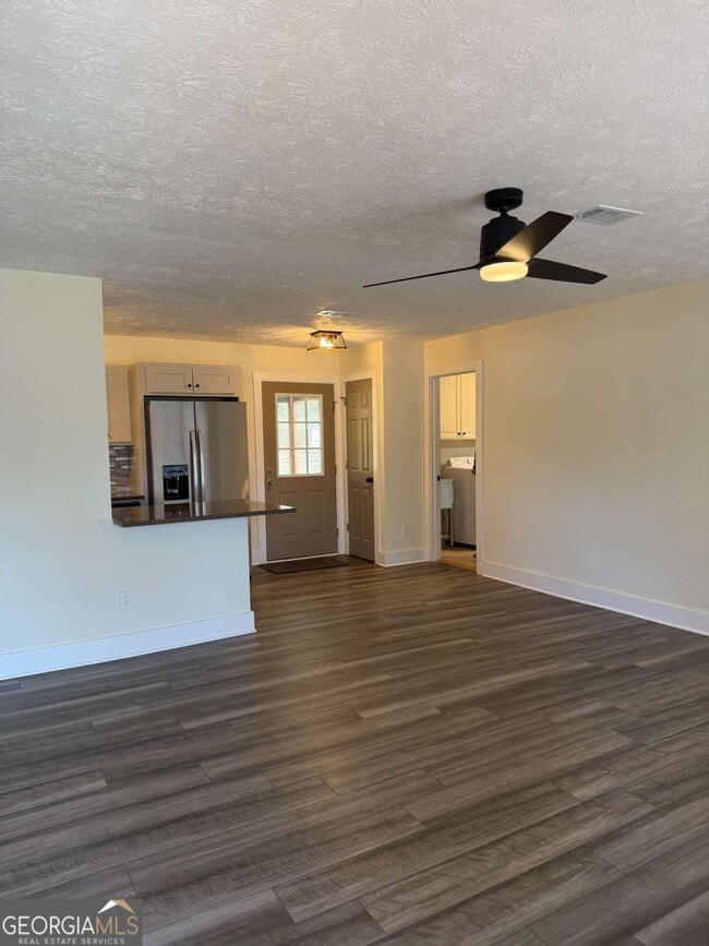 Building Photo - 1135 Casteel Rd