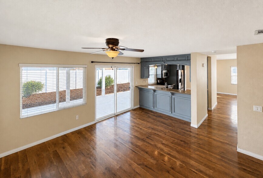 Building Photo - 28561 Foxboro Ln