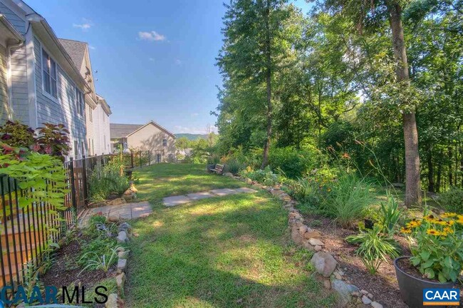 Building Photo - 164 Brookwood Dr