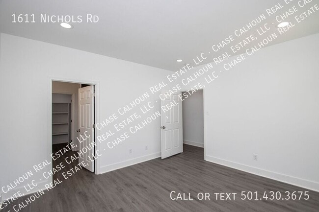 Building Photo - 1611 Nichols Rd