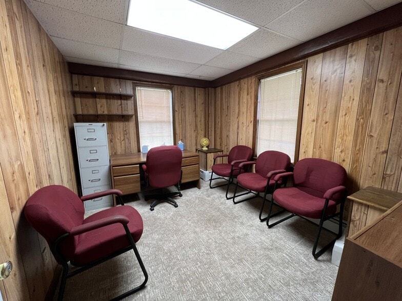 Building Photo - 1411 Welsh Rd