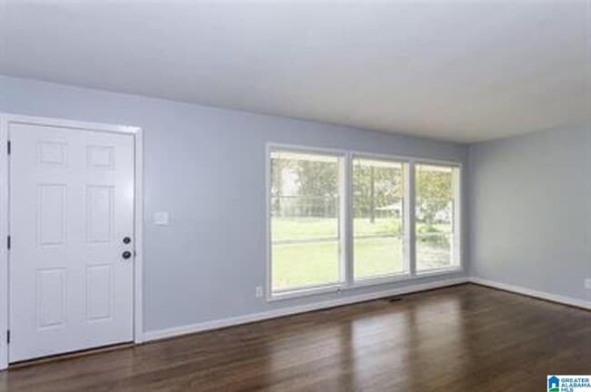 Building Photo - 5000 Scenic View Dr