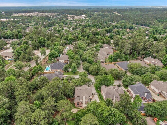 Building Photo - 2511 N Yorkchase Ln