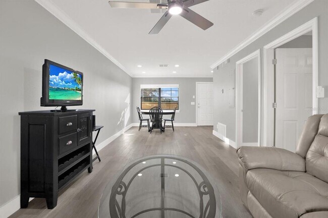 Building Photo - 622 Yardarm Dr