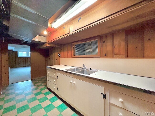 Building Photo - 4055 Bristol Rd