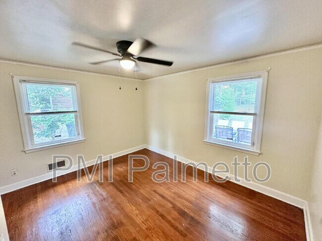 Building Photo - 3727 Maybank St