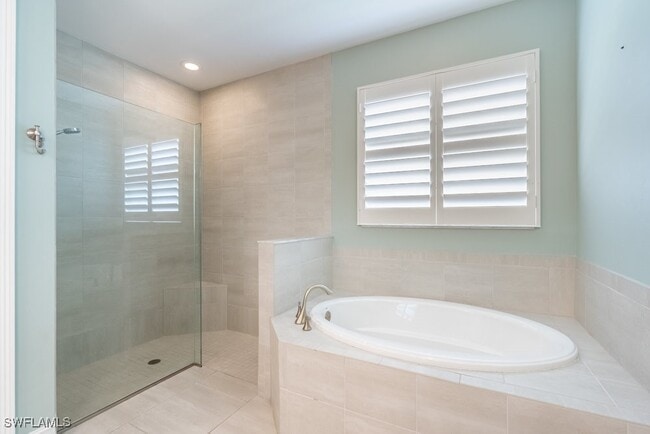 Building Photo - 16374 Barclay Ct