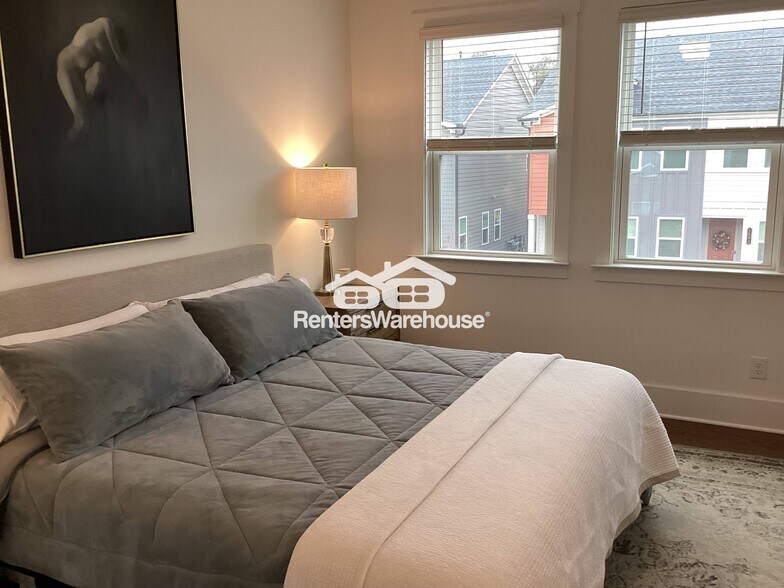 Building Photo - 1633 Aeslin Dr NW