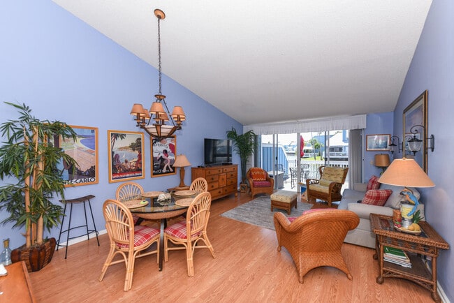 Building Photo - 209 Ocean Dunes Cir