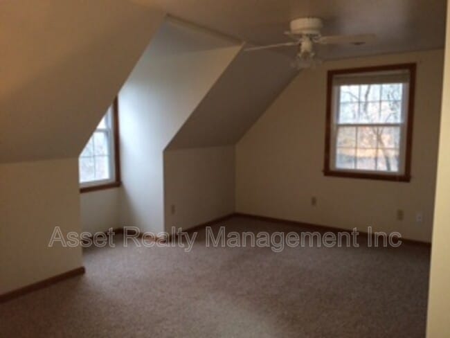 Building Photo - 3517 Curtis Ln