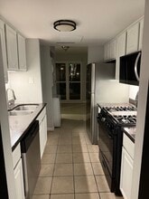 Building Photo - 238 Stevenson Square