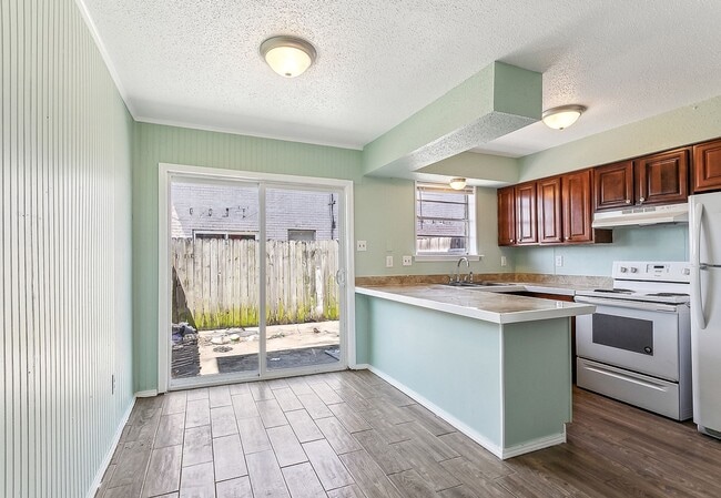 Building Photo - 1053 Tallow Tree Ln