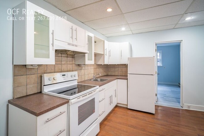 Building Photo - One Bed Passyunk Square Apartment