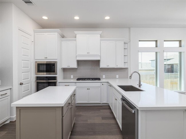 Building Photo - 217 Gary Wayne Dr