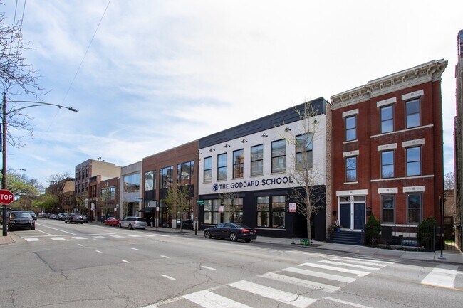 Building Photo - 1143 W Armitage Ave