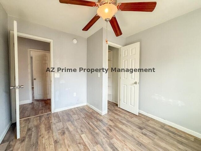 Building Photo - 2427 W Yavapai St