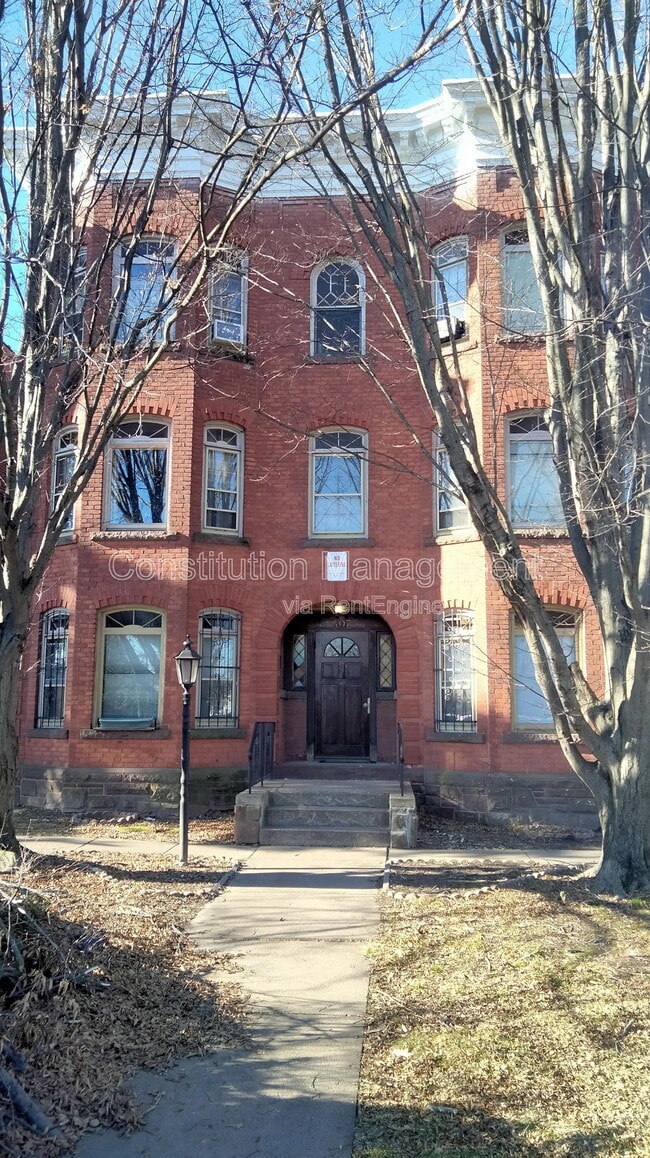 Building Photo - 407 Wethers Field Ave