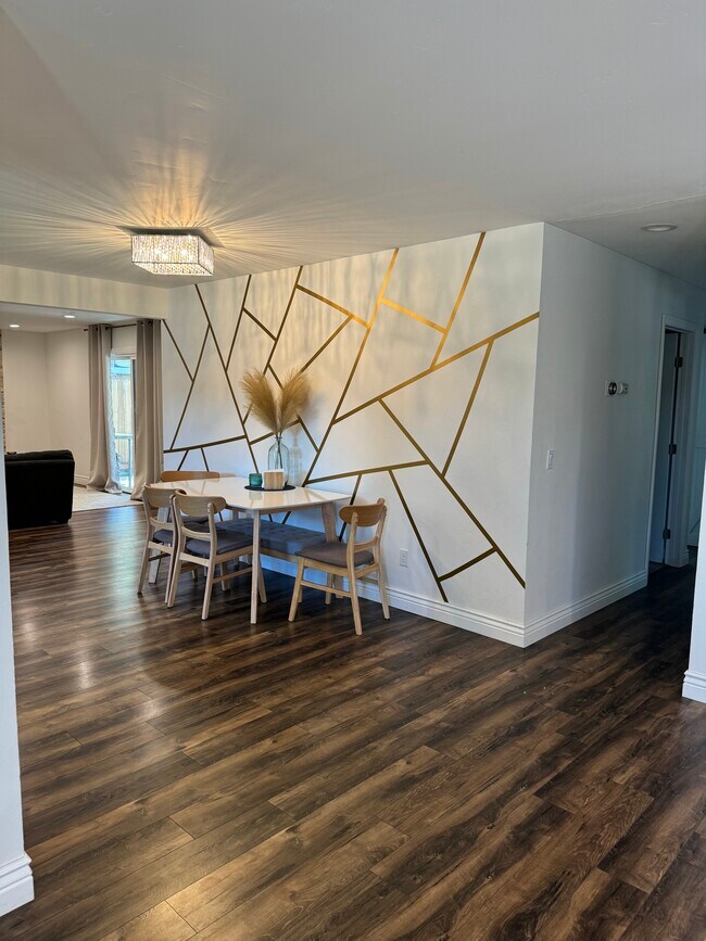 Building Photo - 6207 Burntwood Way