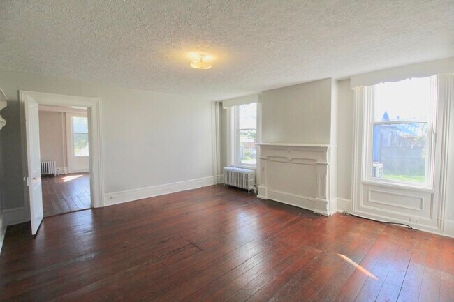 Building Photo - 317 Park Ave