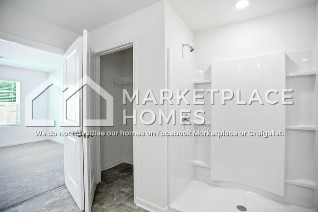 Building Photo - 341 Arrowhead Dr
