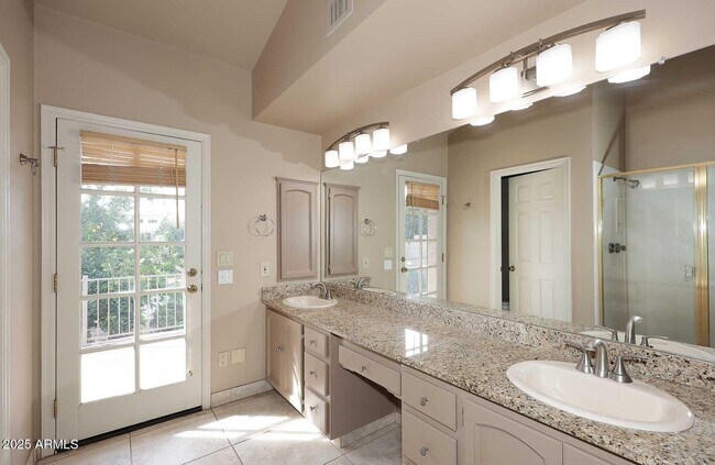 Building Photo - 9969 E Bayview Dr