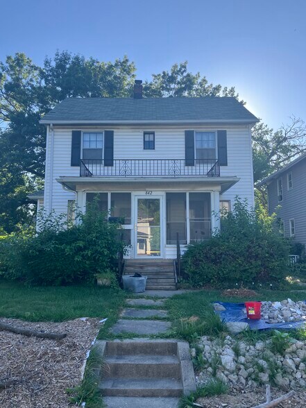Primary Photo - 842 Brighton Ave