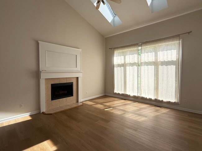 Building Photo - 603 E Castlebury Cir