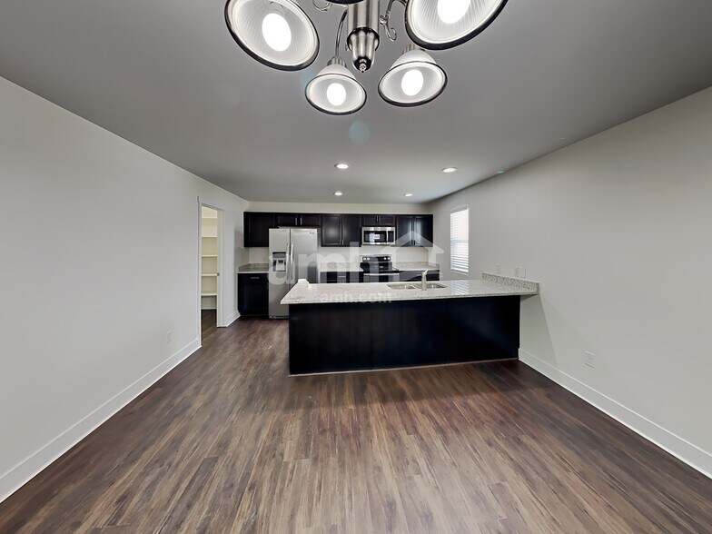Building Photo - 574 Fireside Ln