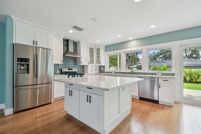 Building Photo - 340 Mehlenbacher Rd