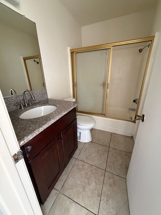 Building Photo - Beautiful Condo in Serene Montebello HOA Community – Pool, Spa & Prime Location