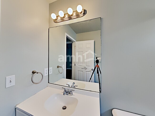 Building Photo - 4973 W Badger Ln