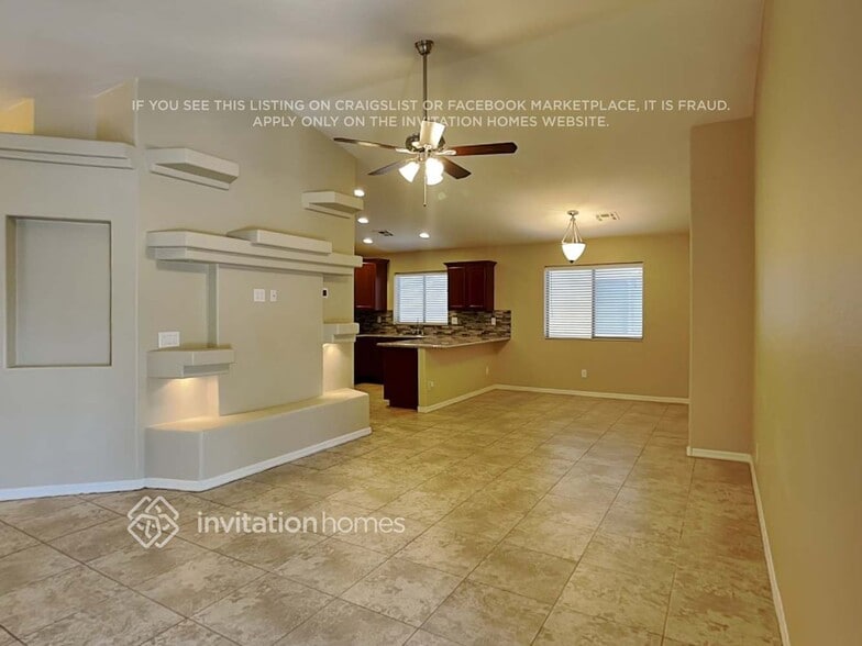 Building Photo - 1352 E Kelsi Ave