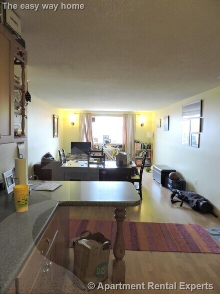 Building Photo - 94 Beacon St