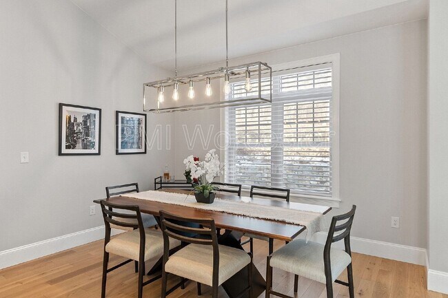 Building Photo - 57 Old Brook Rd