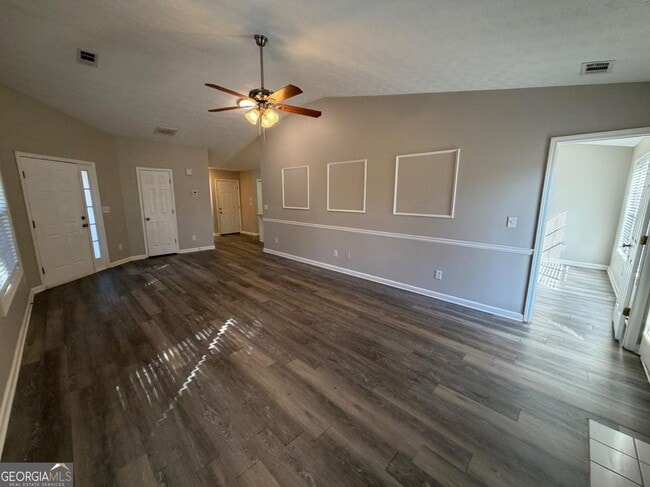 Building Photo - 2137 Hickory Bend SE