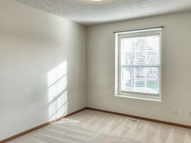 Building Photo - 6206 N 131st Ave