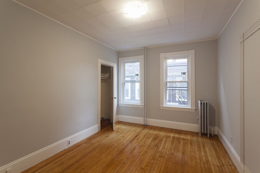 Building Photo - 38 Cherry St