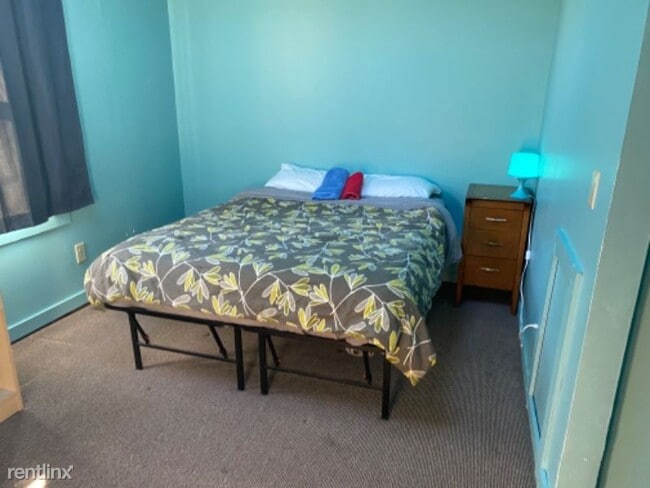 Building Photo - 2 br, 1 bath Townhome - 18 Rogge St A Unit A