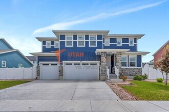 Building Photo - 213 W Prickly Pear Dr