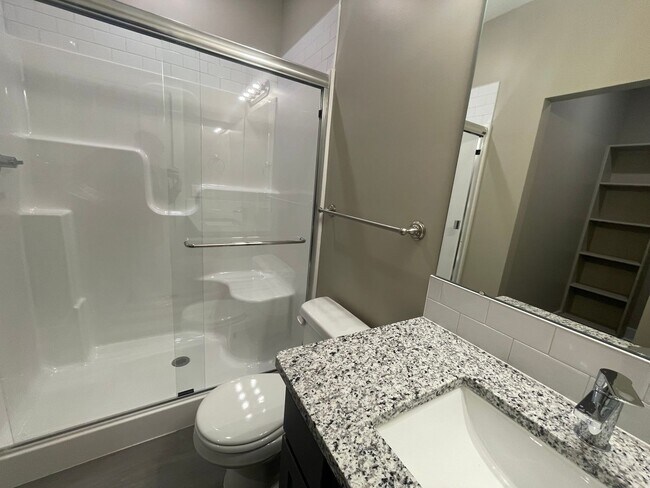 Building Photo - 9333/35 E Wassall