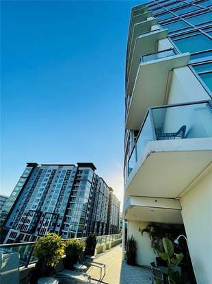 Building Photo - 101 S Eola Dr