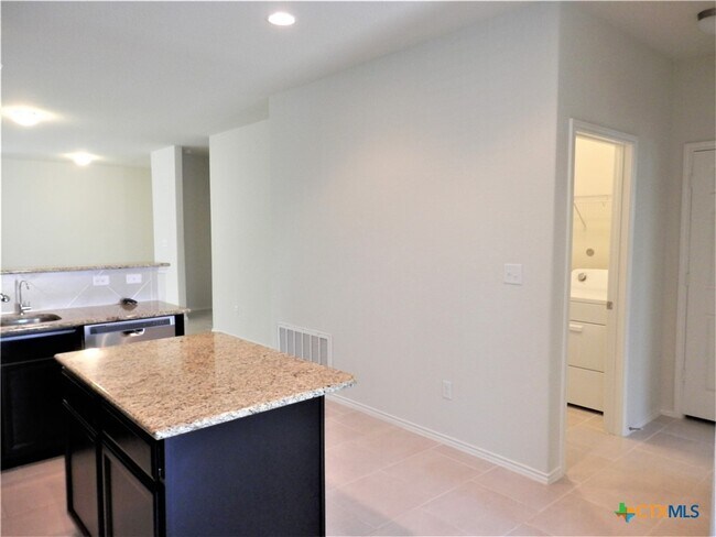 Building Photo - 334 Mistflower