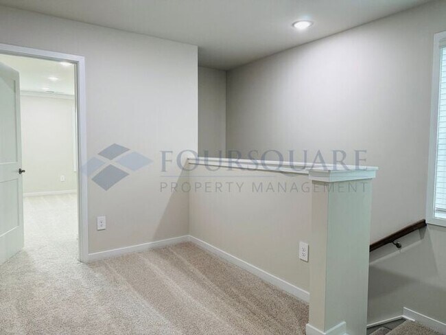 Building Photo - Modern 4-Bed / 2.5-Bath Single-Family Home with Loft, Gas Fireplace & 2-Car Garage – Near Downtow...