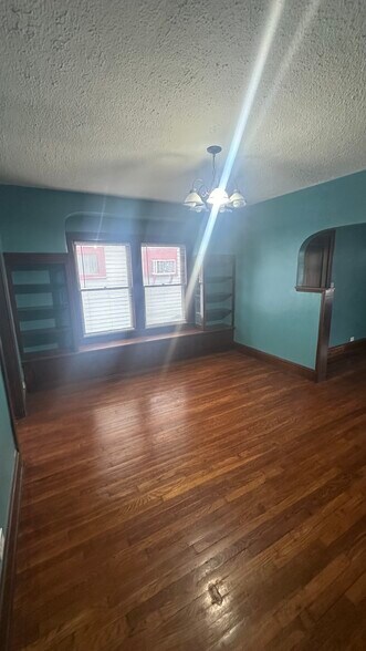 Building Photo - 471 E 147th St